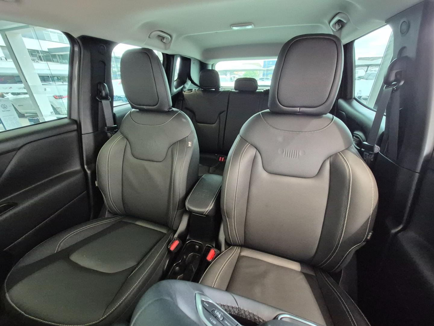 Jeep Renegade Longitude T270 1.3 Tb 4×2 Flex Aut Jeep Renegade Longitude T270 1.3 Tb 4×2 Flex Aut